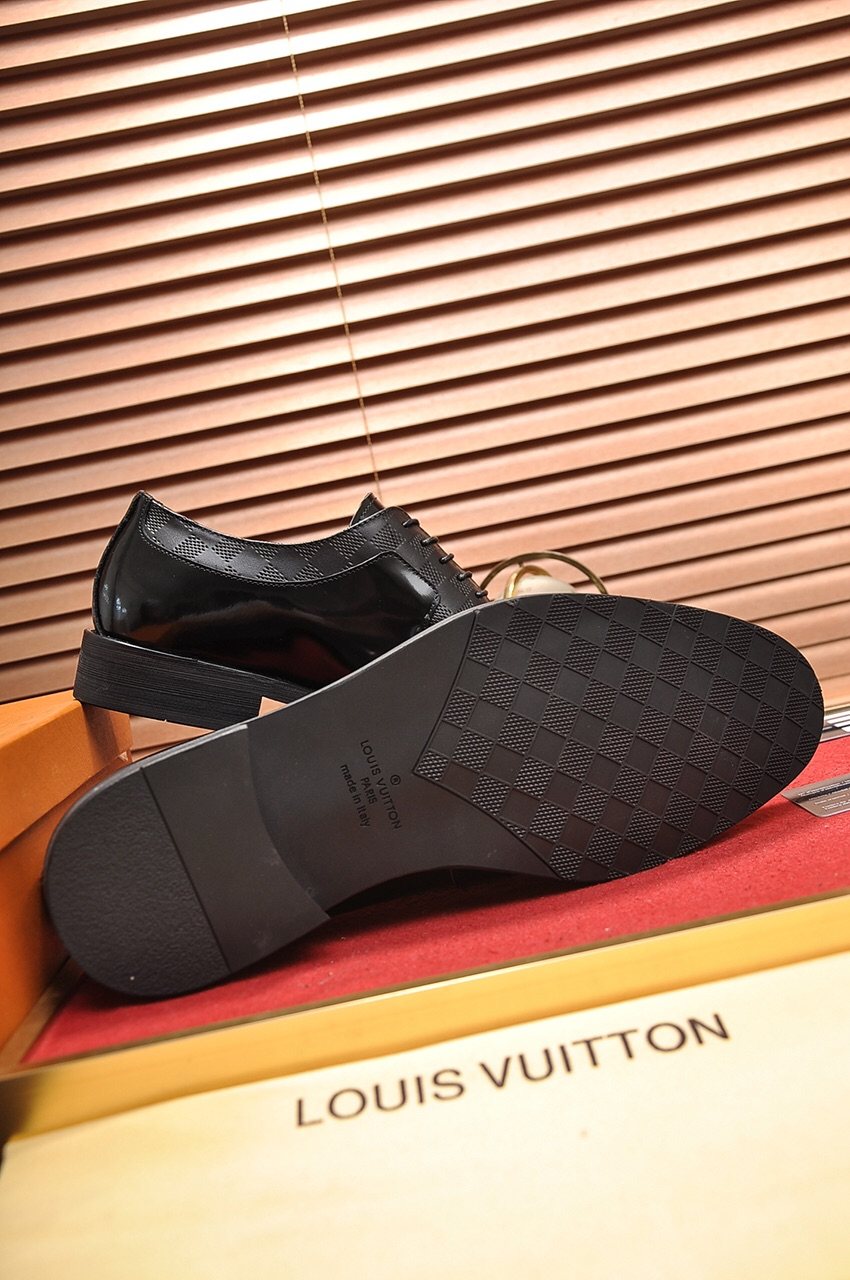 Louis Vuitton Black Glossy Lace-Up Dress Shoes — side