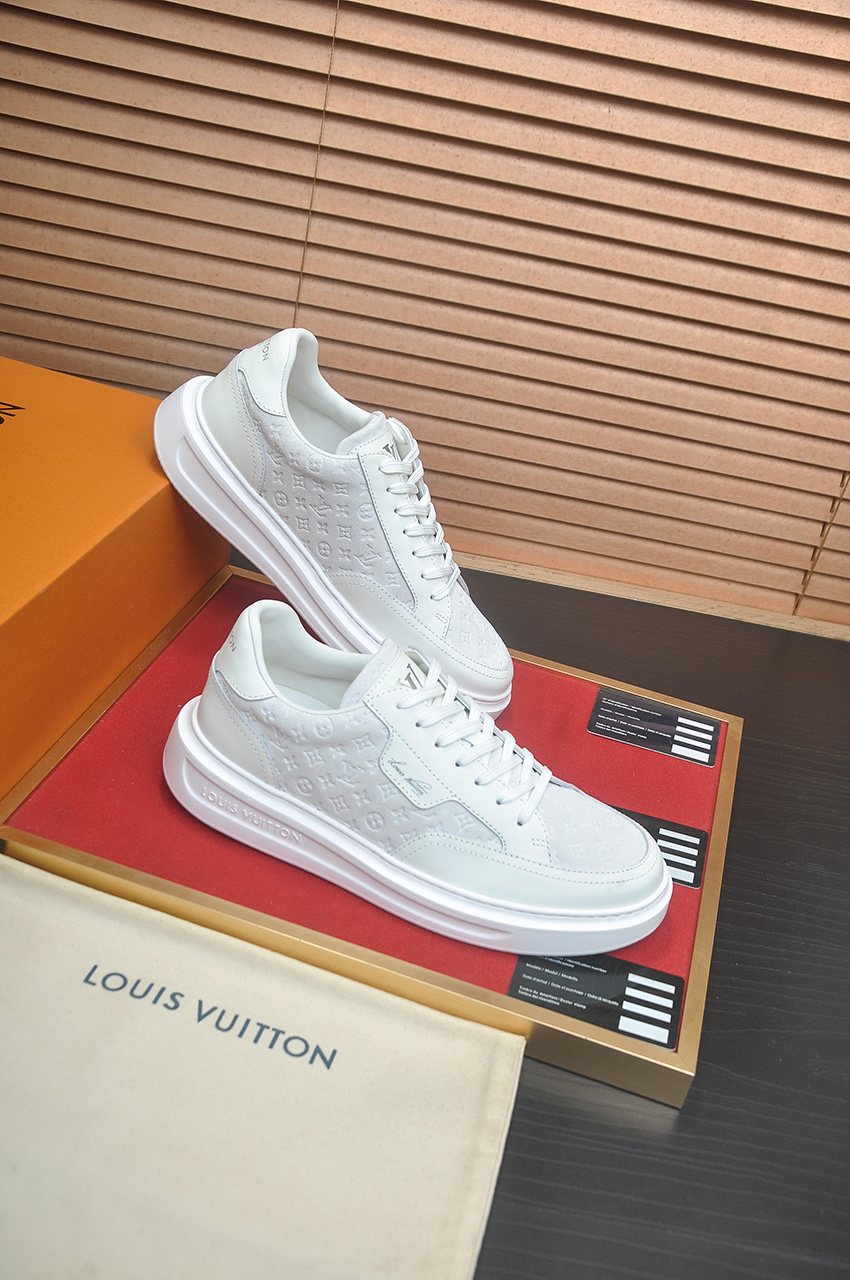 Louis Vuitton Textured Low-Top Sneakers — front
