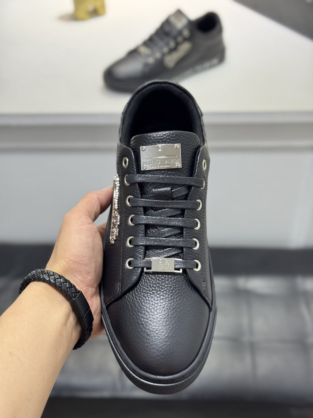 Philipp Plein Navy Low-Top Sneakers — front